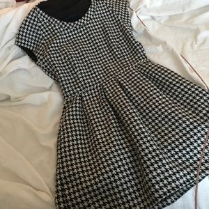 Black and white patterned dress